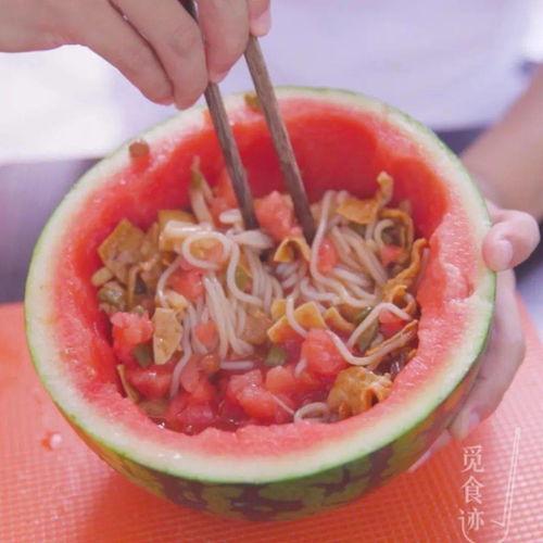 吃瓜学妹螺蛳粉,探寻美食背后的故事与魅力